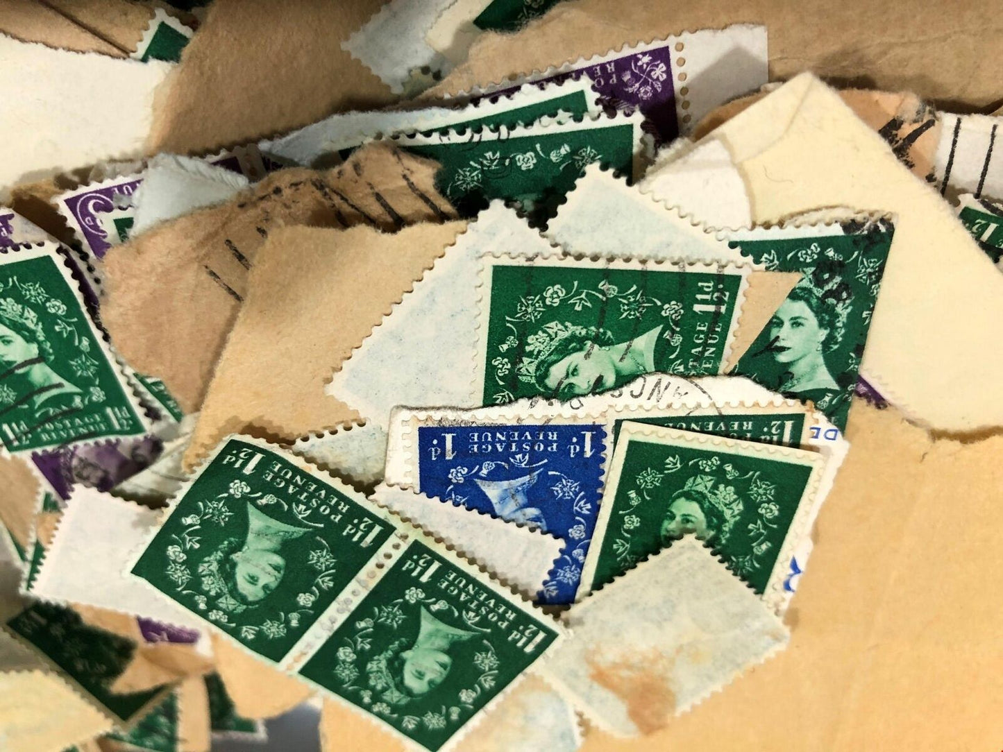 Large Joblot Of Over 100 Pre Decimalisation Stamps Queen Elizabeth
