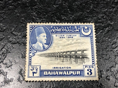Collection Stamps From Bermuda/Grenada, Bahawalpur Silver Jubilee, Sierra Leone