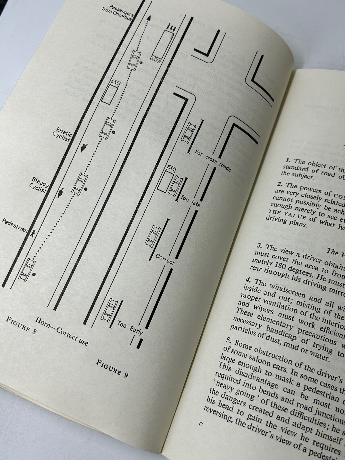 Roadcraft The Police Driver's Manual ( Her Majesty's Stationery Office, 1974)